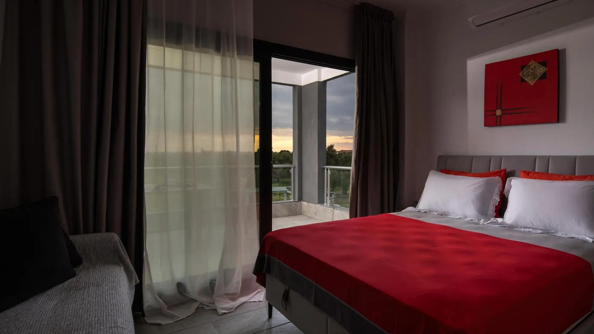 Villa Miranda Roshi Toroni 0*,