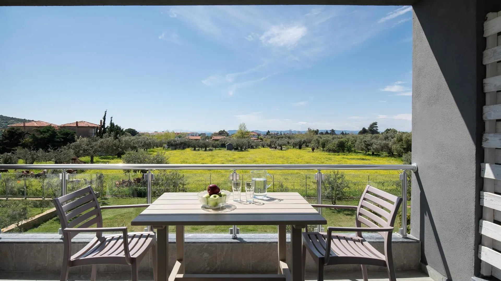 Villa Miranda Roshi Toroni 0*,